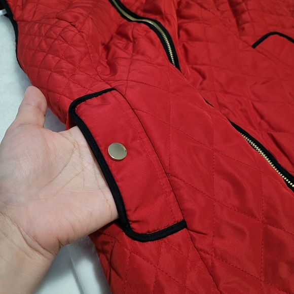 Charter Club Quilted Vest size Petite medium in red color - Picture 6 of 10